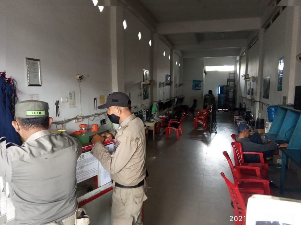 00-Satpol PP Inhil Amankan Siswa Bermain Game Online saat Jam Belajar